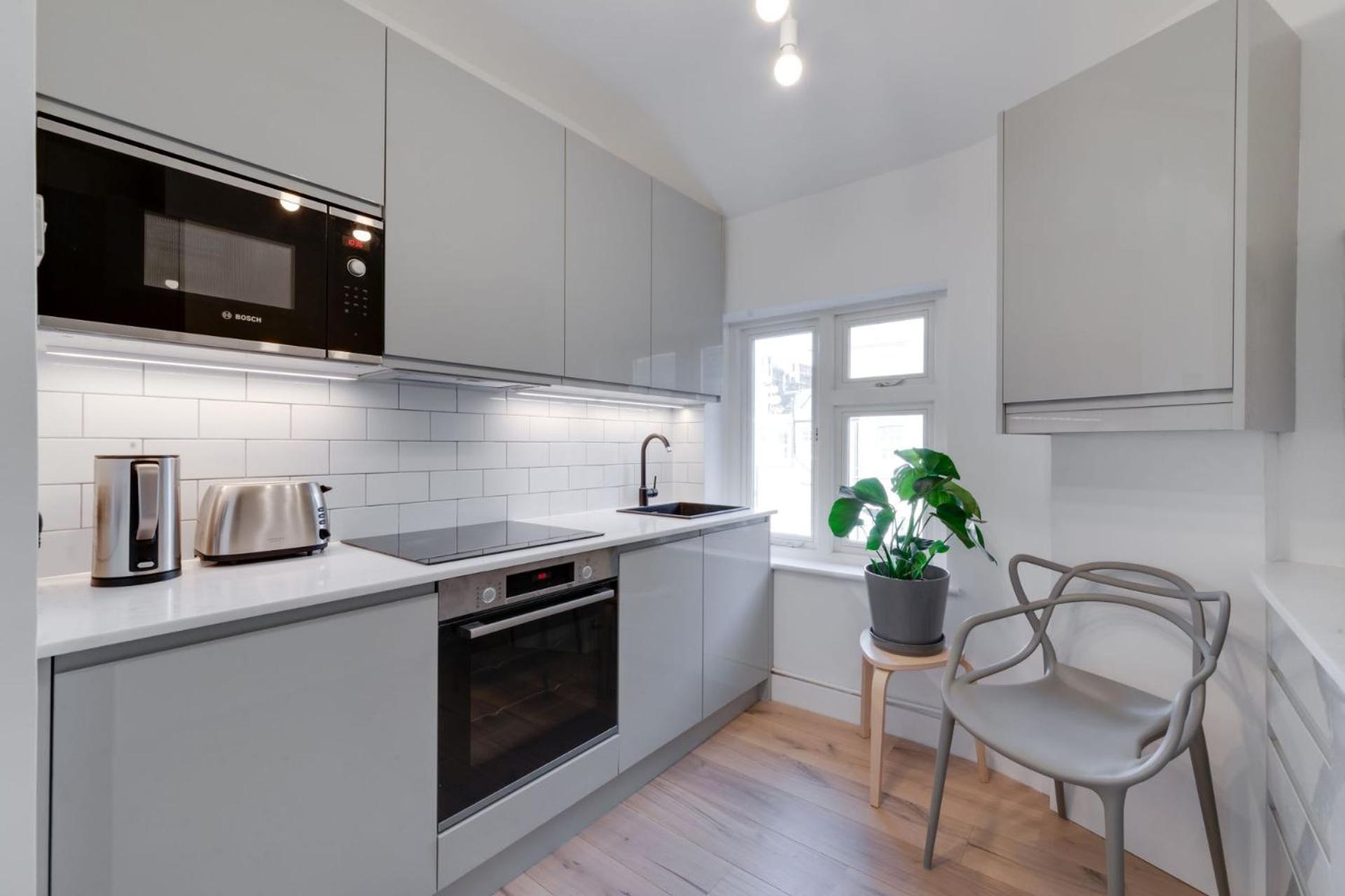 Stairway To Heaven - Fitzrovia - By Frankie Says Apartment Лондон Екстериор снимка
